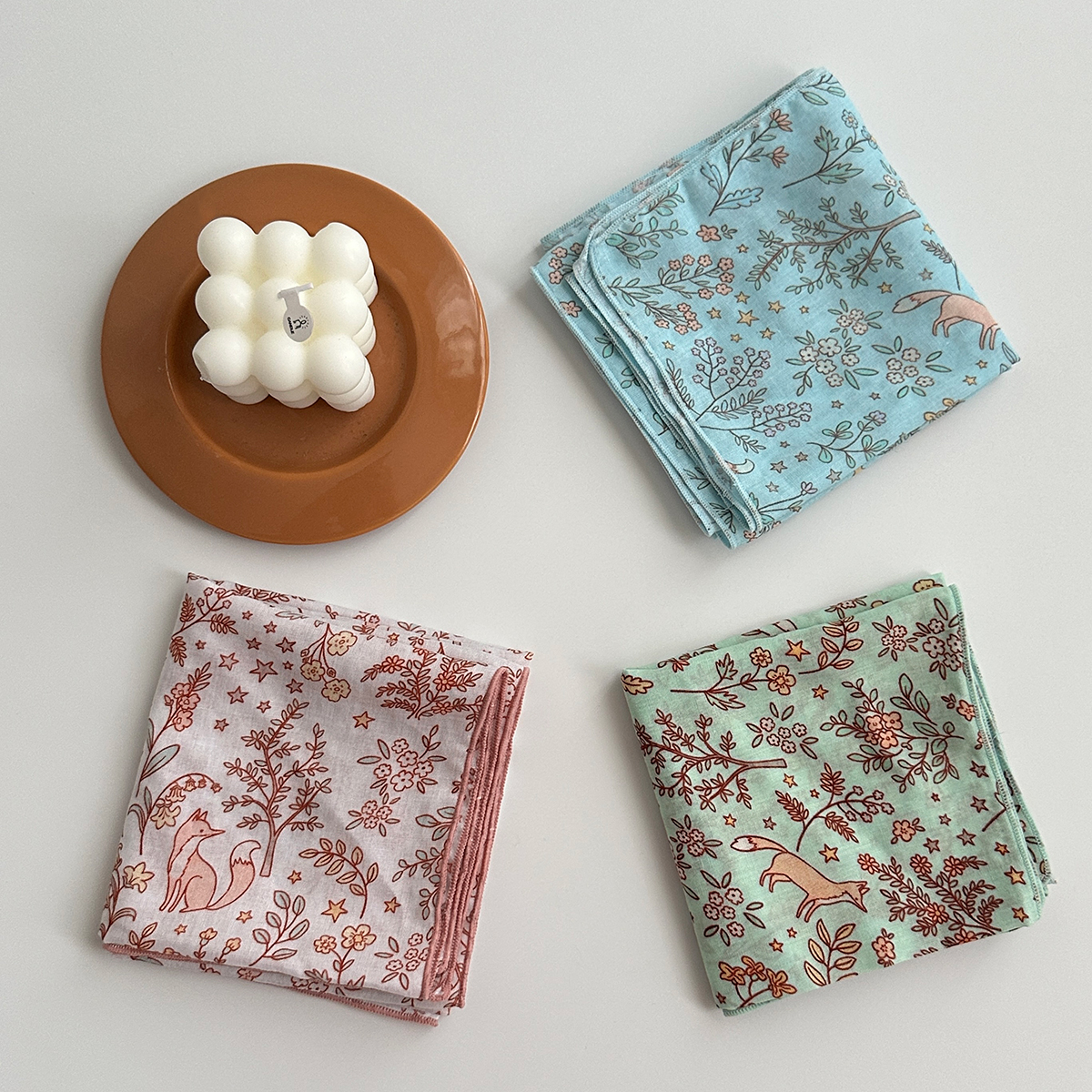 Travel Accessories Neck - A Pair of Women's Floral Fox