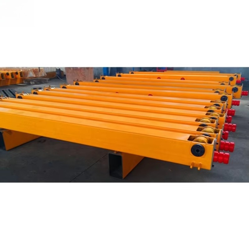 Warehouse Using Overhead Crane - Travel Accessories Warehouse reseña y precio
