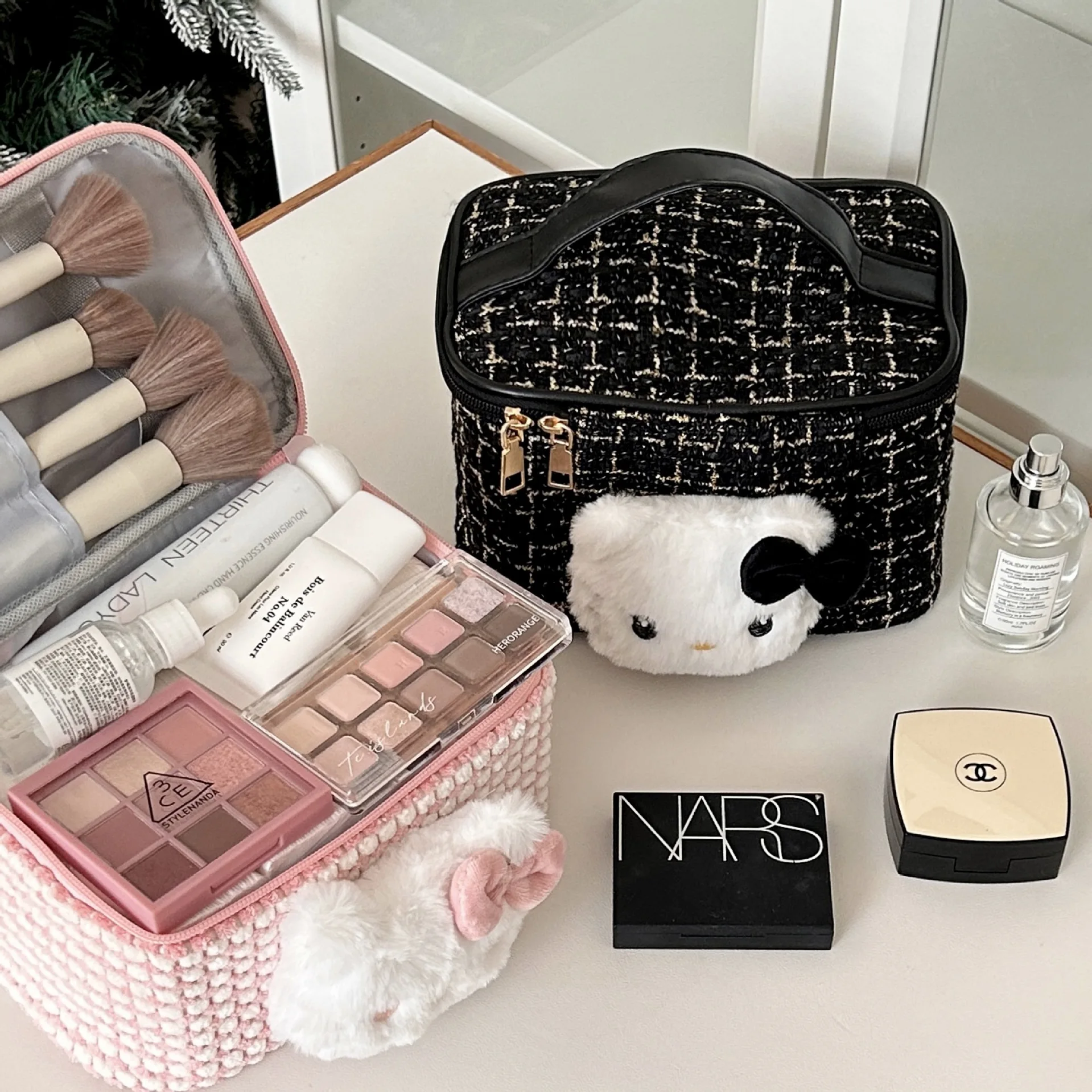 Hello Kitty 2025 New Makeup Ba - Travel Accessories Organiser reseña y precio